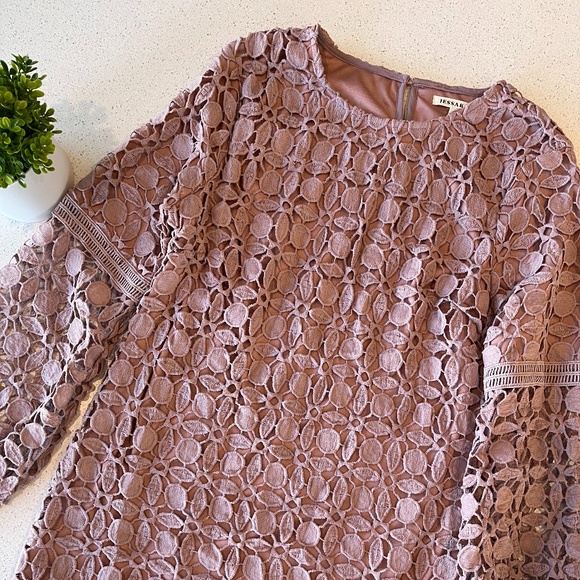 NWOT Size L Mauve Lace Blouse - Picture 1 of 3